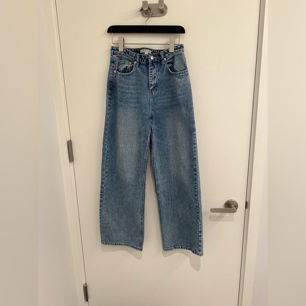 SIGNATURE8 mid rise medium wash jeans